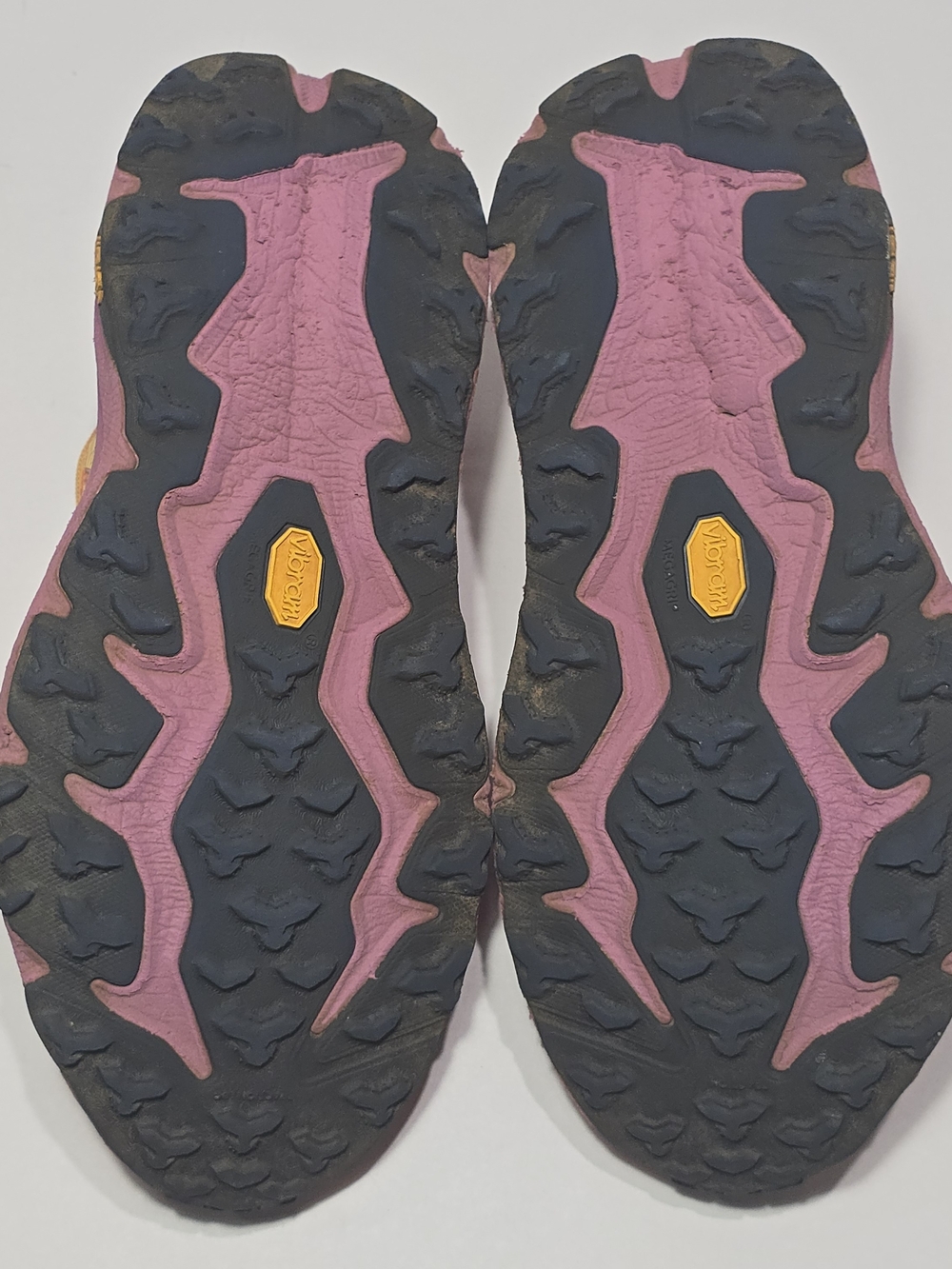 HOKA Speedgoat 6 Women's Size 11 B Orange Red Trail Running Shoes Vibram - Picture 10 of 11
